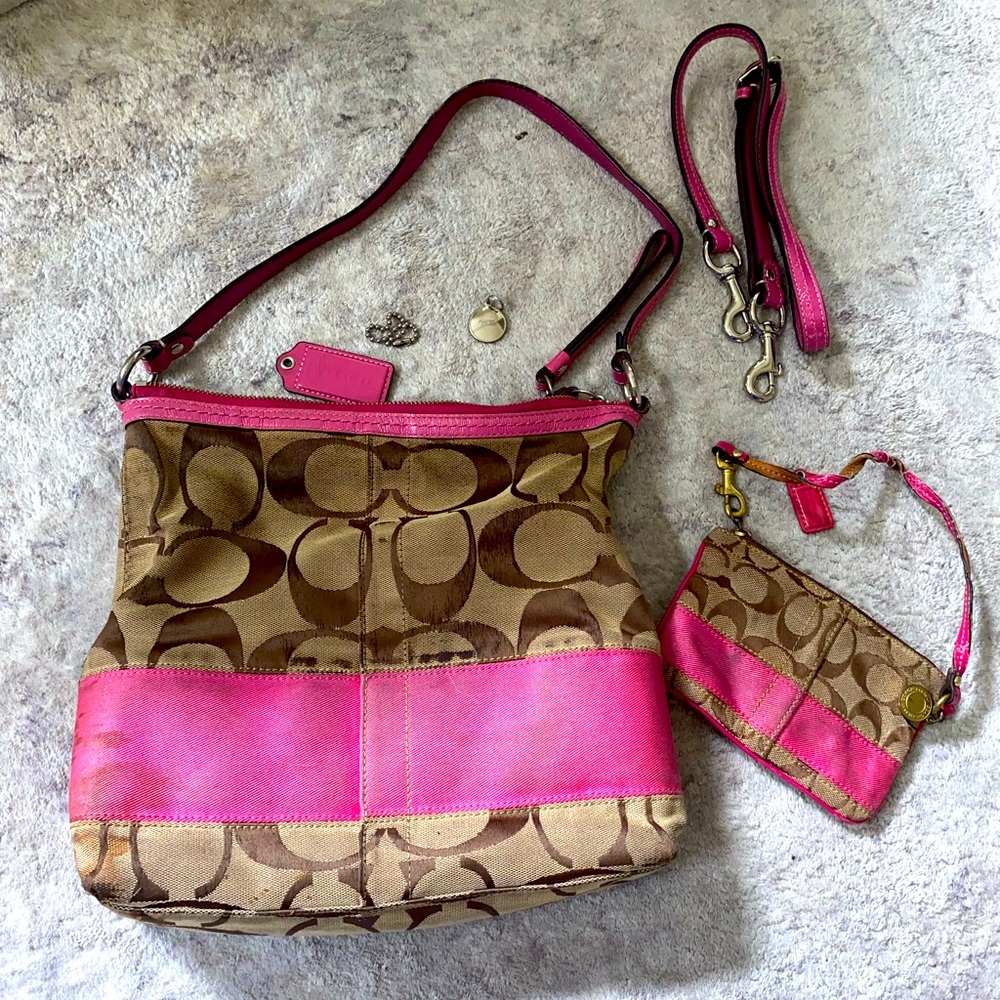 Coach purse and matching wristlet